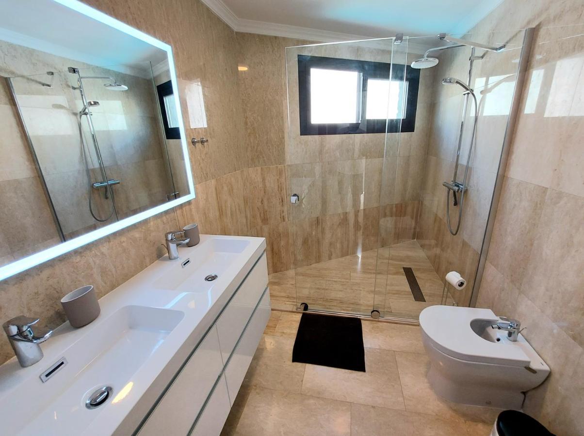 Villa Playa Amadores - Luxury Villa With Heated Pool Puerto Rico  Exterior foto